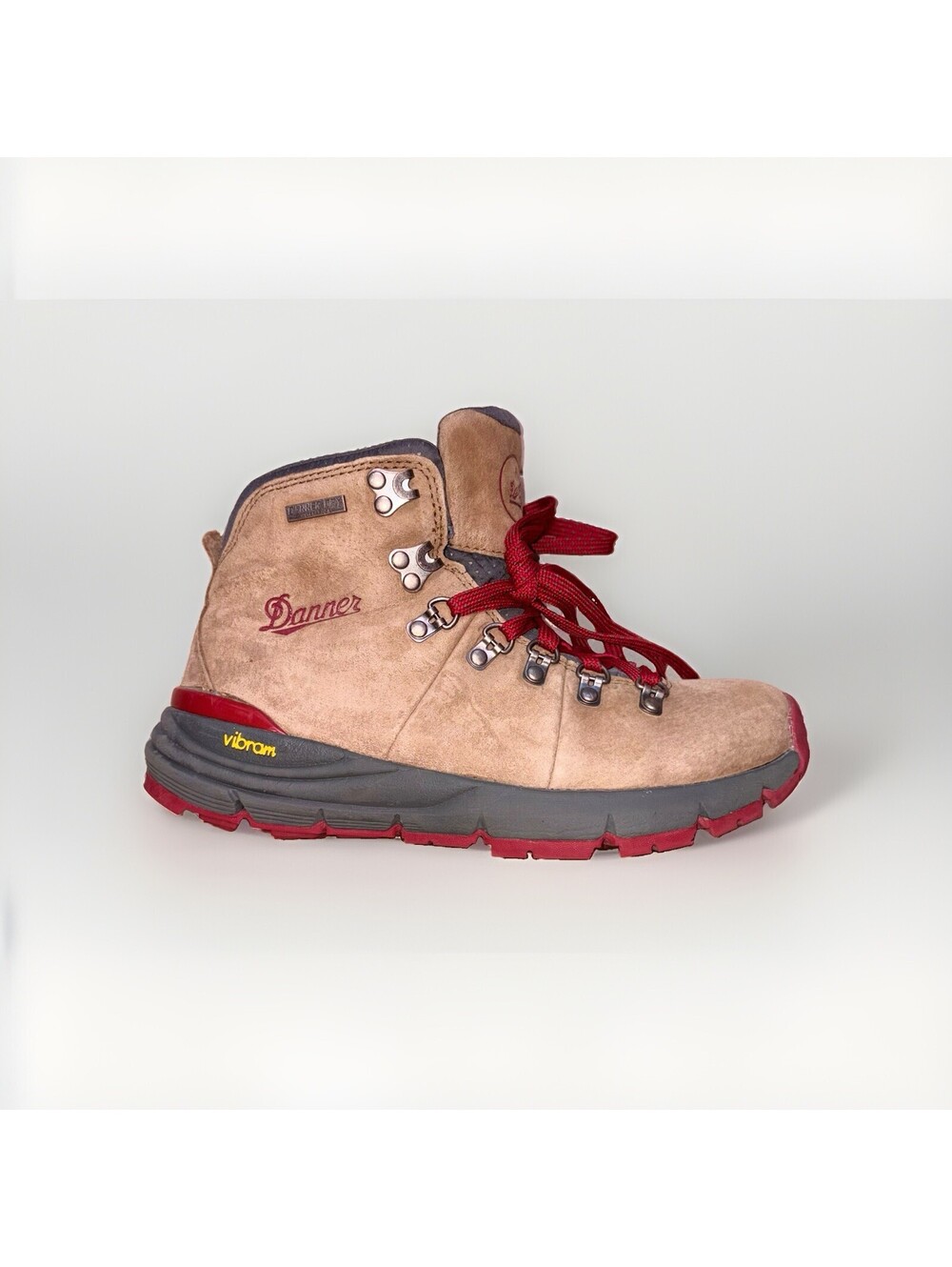 Danner Mountain 600 4.5” Brown Red Waterproof Suede Hiking Boot Women’s Size 7